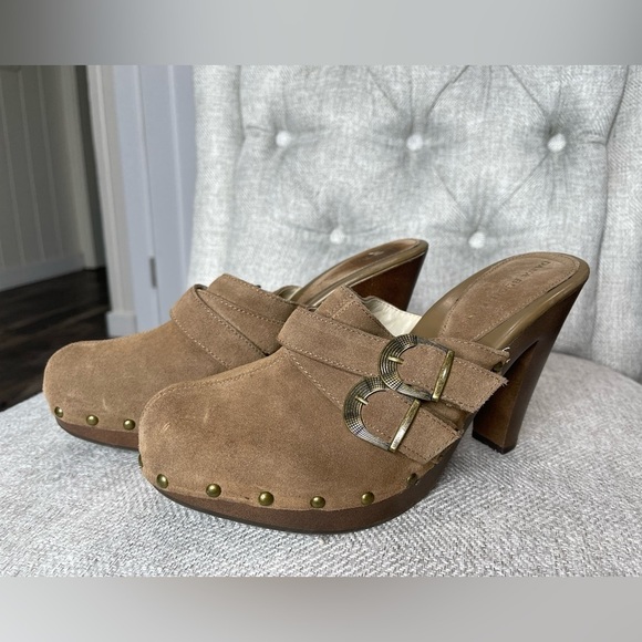 DANA BUCHMAN Heel Mule Clog 9M Womens Tan Suede Leather Studded - Picture 1 of 4